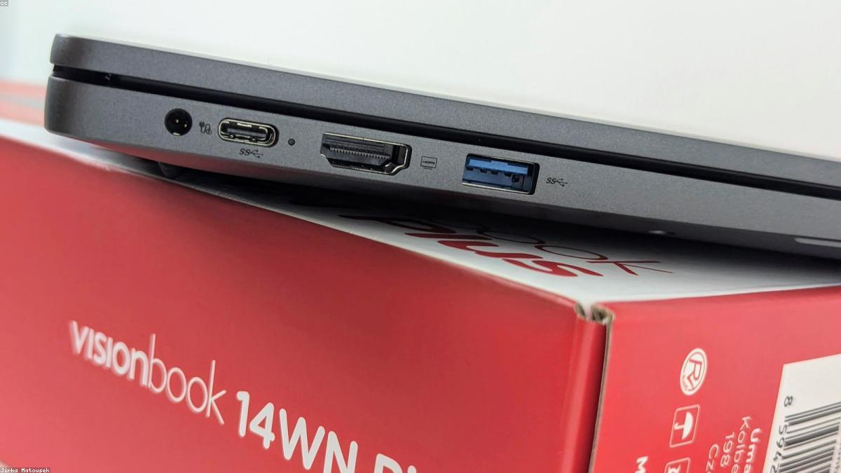 Laptop billentyűzet gombok beragadása – hogyan tisztítsuk és javítsuk otthon?